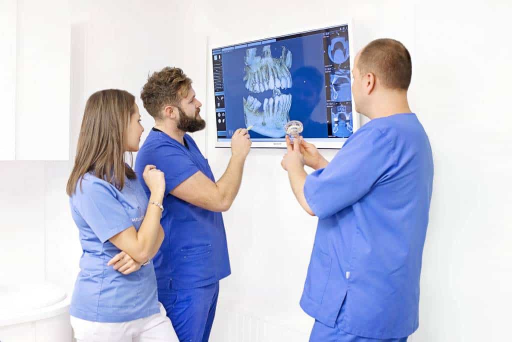 Chirurgia stomatologiczna | Dentysta Kraków, gabinet Implantis