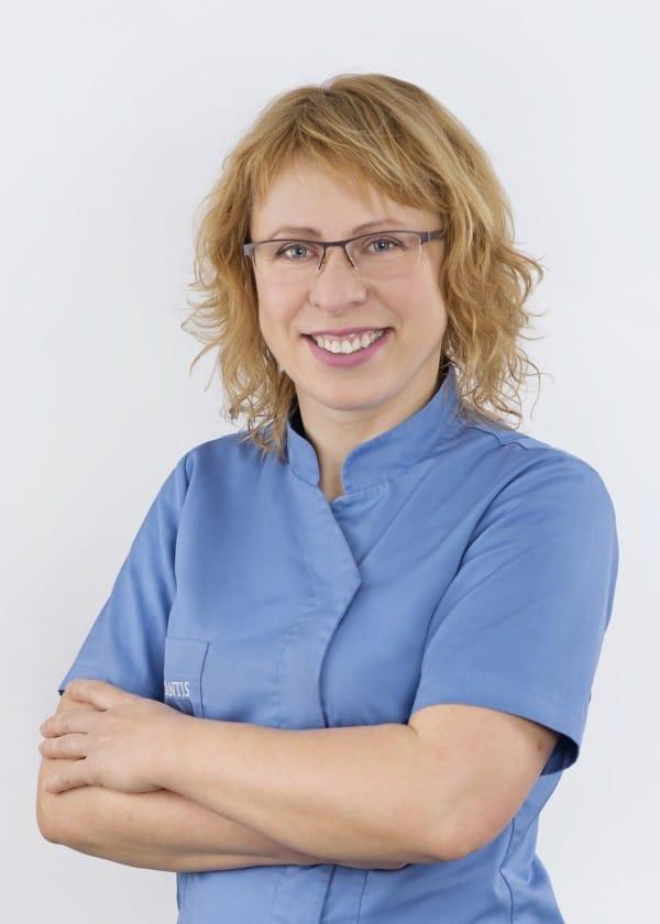 Agata Heflich Sala lekarz dentysta Implantis