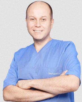 Tomasz Bobek dentysta, implantolog