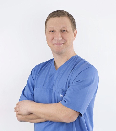 chirurg stomatolog, Tomasz Marecik